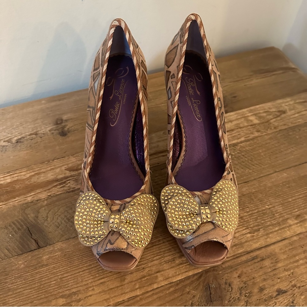 POETIC Licence Platform Pump Heels Peek-a-Boo Love  8
